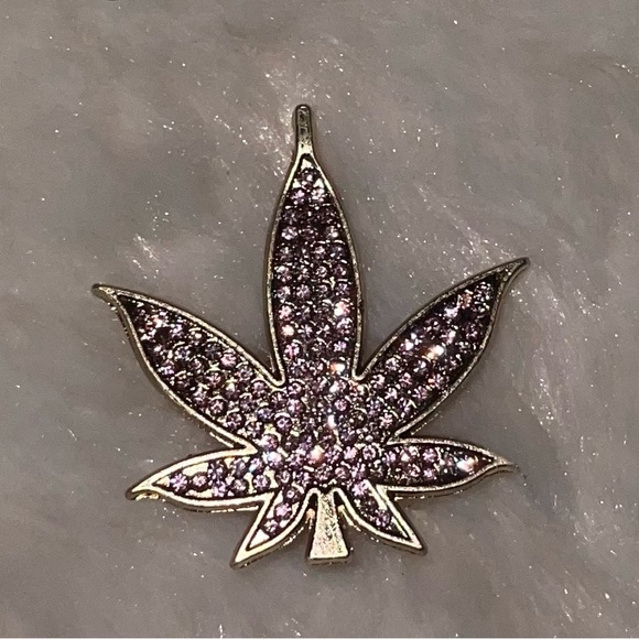 Pink Leaf Gold Croc Charm - Picture 1 of 1